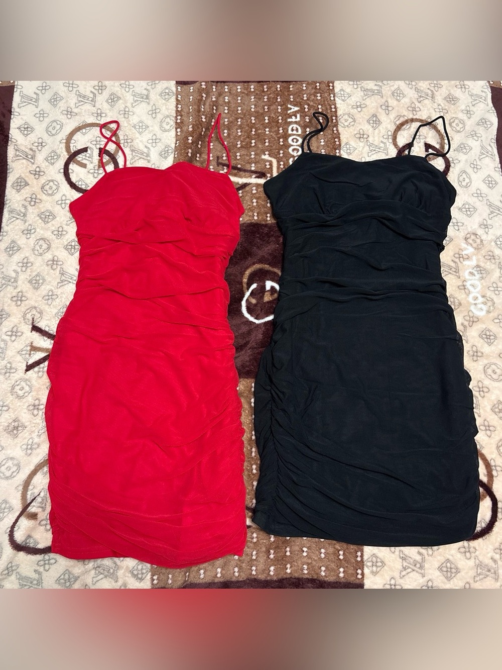 Bundle of 2 ruched bodycon dresses